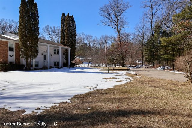 2447 W White Lake Drive, Whitehall, MI 49461