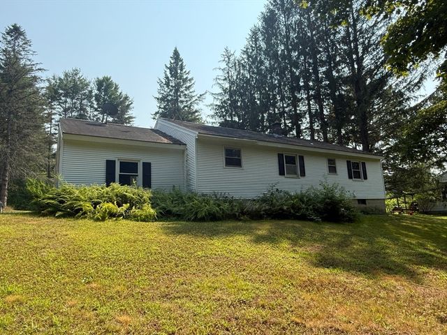 207 Leverett Rd, Shutesbury, MA 01072
