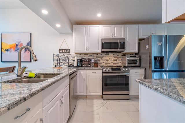 7720 CHAPELHILL DRIVE, Orlando, FL 32819