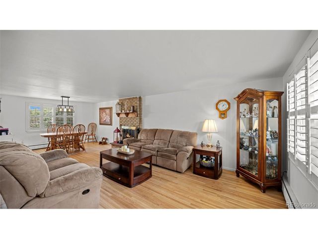 17 Clover Cir, Colorado Springs, CO 80906