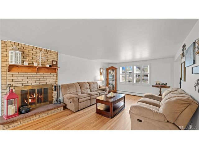 17 Clover Cir, Colorado Springs, CO 80906