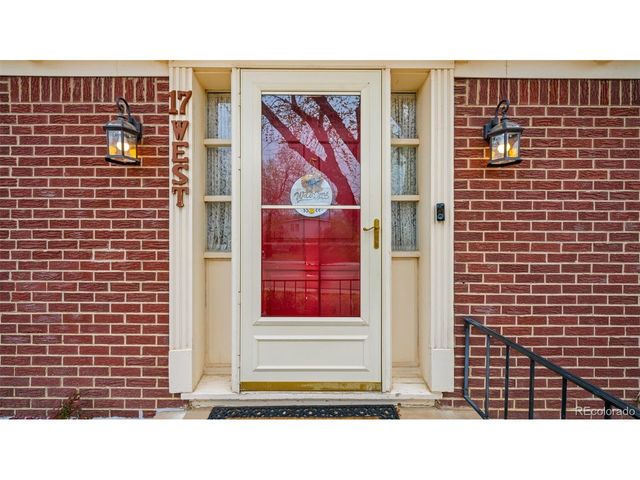 17 Clover Cir, Colorado Springs, CO 80906