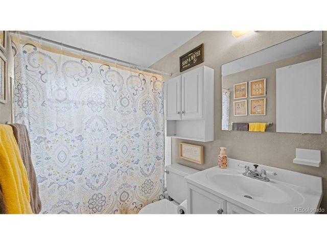 17 Clover Cir, Colorado Springs, CO 80906