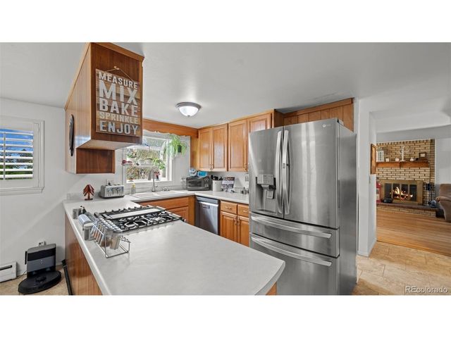 17 Clover Cir, Colorado Springs, CO 80906