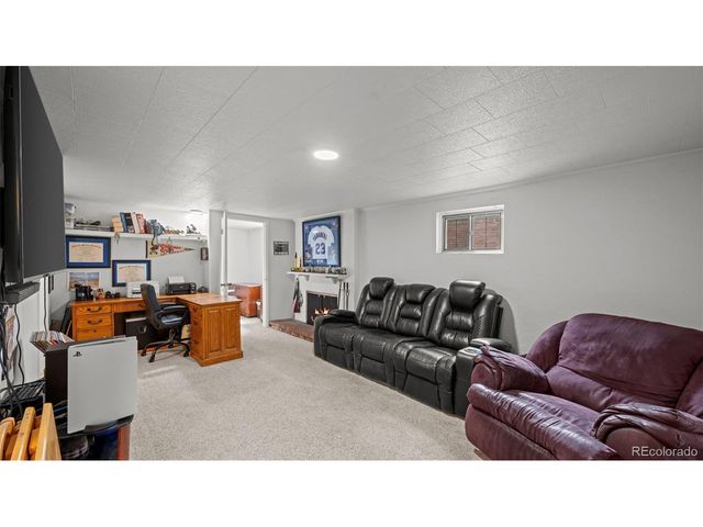 17 Clover Cir, Colorado Springs, CO 80906