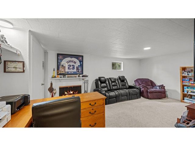 17 Clover Cir, Colorado Springs, CO 80906