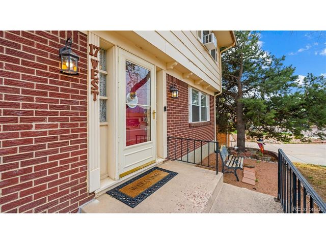 17 Clover Cir, Colorado Springs, CO 80906