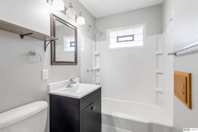 5230 Ervin Street, Lincoln, NE 68504