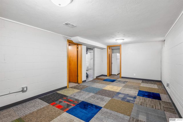 5230 Ervin Street, Lincoln, NE 68504