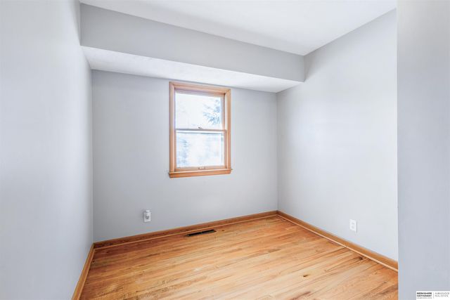 5230 Ervin Street, Lincoln, NE 68504