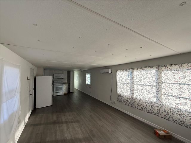 34944 3RD AVENUE, Leesburg, FL 34788