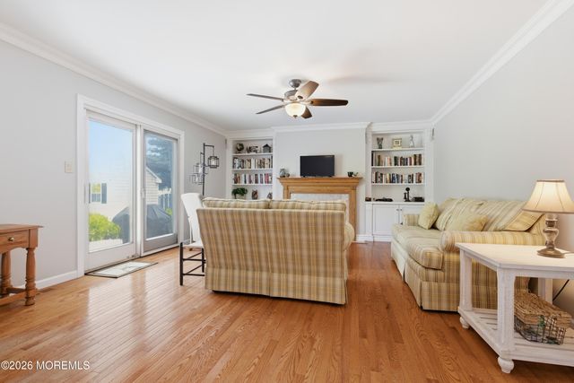 6 Davids Lane, Howell, NJ 07731