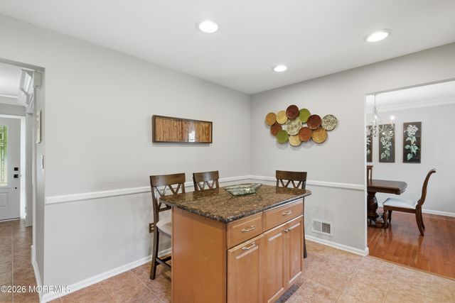 6 Davids Lane, Howell, NJ 07731