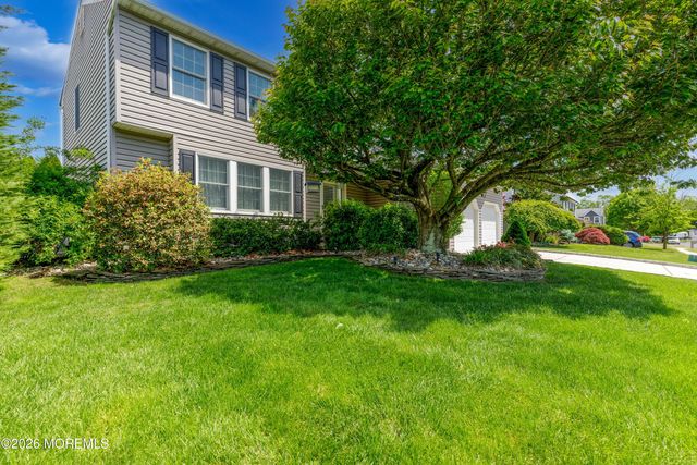 6 Davids Lane, Howell, NJ 07731