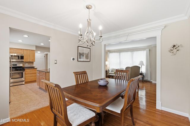 6 Davids Lane, Howell, NJ 07731