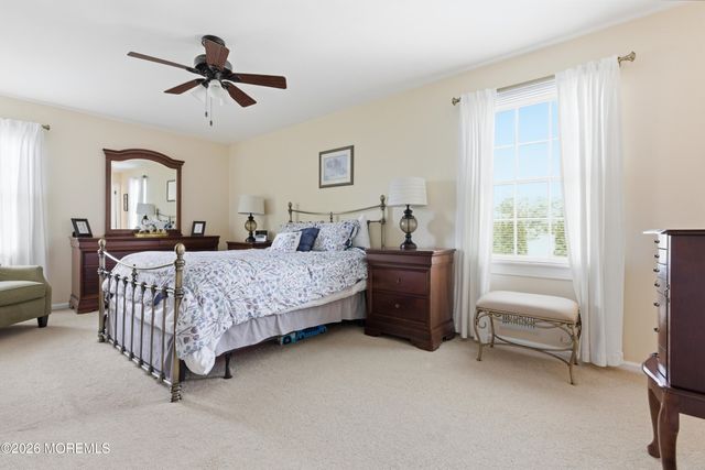 6 Davids Lane, Howell, NJ 07731