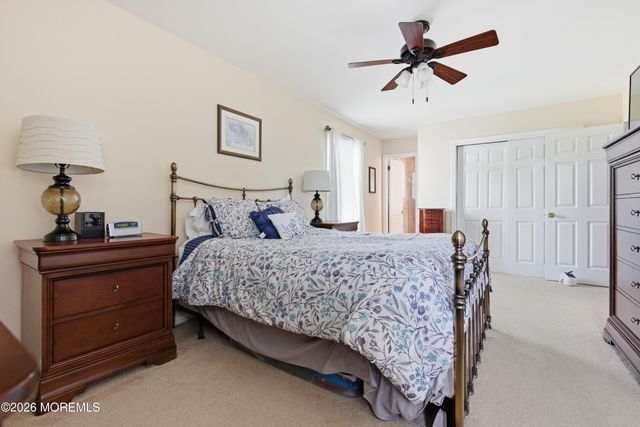 6 Davids Lane, Howell, NJ 07731