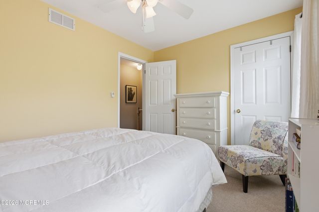 6 Davids Lane, Howell, NJ 07731