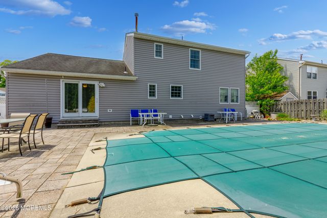 6 Davids Lane, Howell, NJ 07731