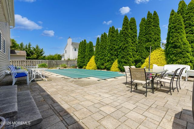 6 Davids Lane, Howell, NJ 07731