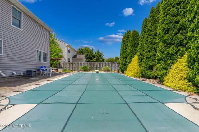 6 Davids Lane, Howell, NJ 07731