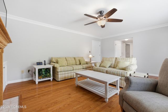 6 Davids Lane, Howell, NJ 07731