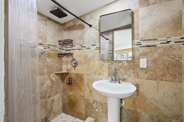 3925 PRADO DRIVE, Sarasota, FL 34235