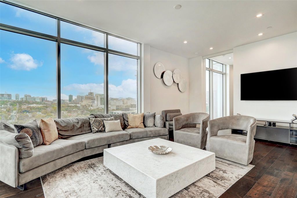 501 West Ave 1304, Austin, TX 78701