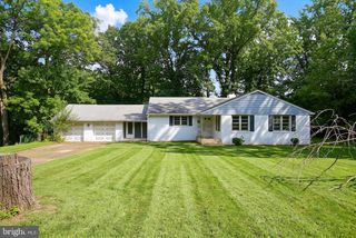 17 BROOKDALE DR, Cherry Hill, NJ 08034