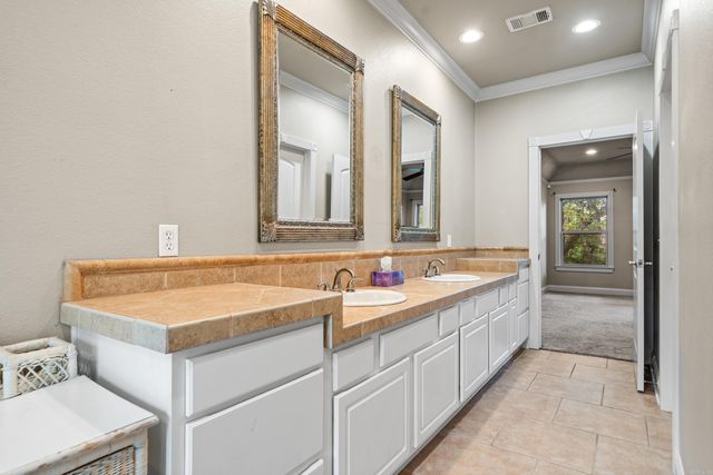 197 Catherine Heights Rd, Hot Springs, AR 71901