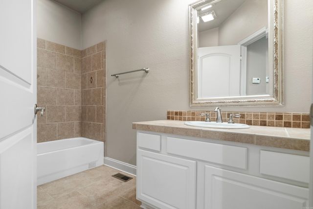 197 Catherine Heights Rd, Hot Springs, AR 71901