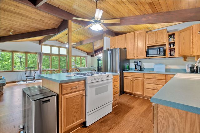 1524 N Hunter Drive, Fayetteville, AR 72701