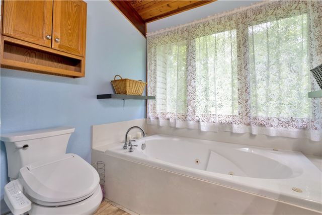 1524 N Hunter Drive, Fayetteville, AR 72701