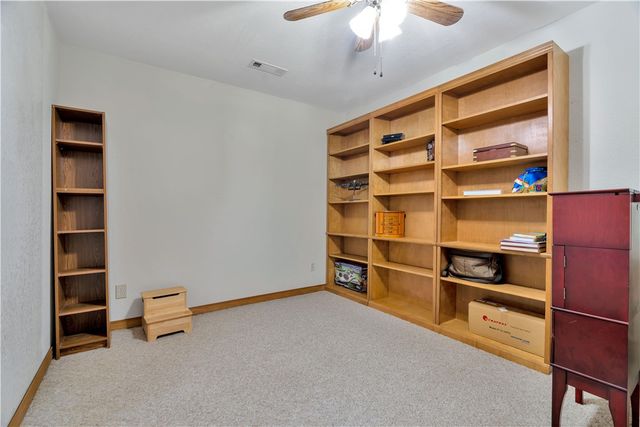1524 N Hunter Drive, Fayetteville, AR 72701