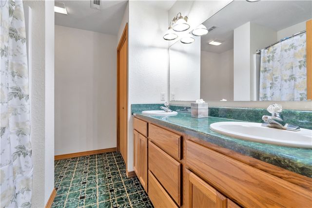 1524 N Hunter Drive, Fayetteville, AR 72701