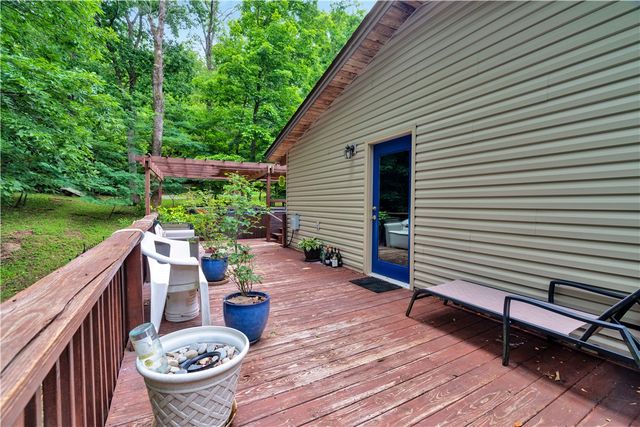 1524 N Hunter Drive, Fayetteville, AR 72701