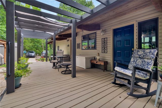 1524 N Hunter Drive, Fayetteville, AR 72701