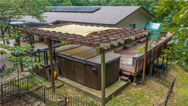 1524 N Hunter Drive, Fayetteville, AR 72701