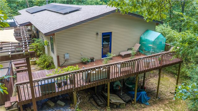 1524 N Hunter Drive, Fayetteville, AR 72701