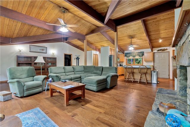 1524 N Hunter Drive, Fayetteville, AR 72701