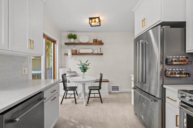 821 N Fair Oaks Avenue, Madison, WI 53714