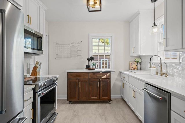 821 N Fair Oaks Avenue, Madison, WI 53714