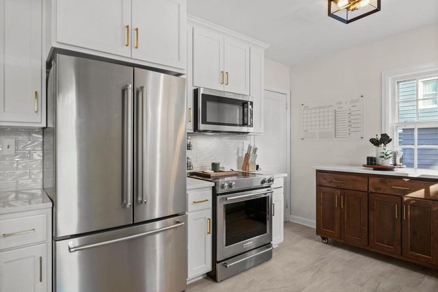 821 N Fair Oaks Avenue, Madison, WI 53714