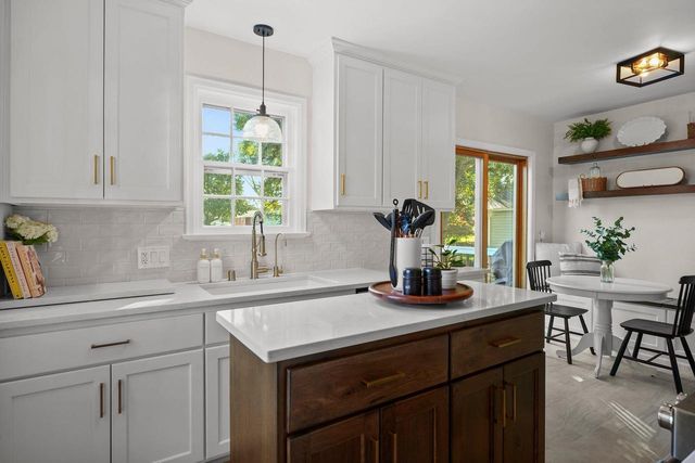 821 N Fair Oaks Avenue, Madison, WI 53714