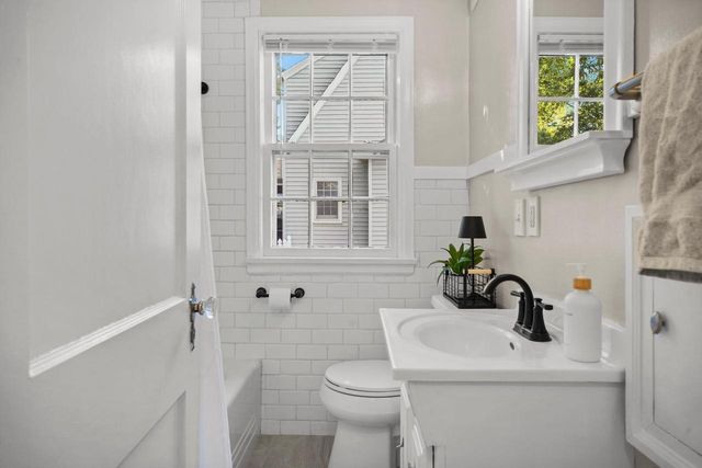 821 N Fair Oaks Avenue, Madison, WI 53714