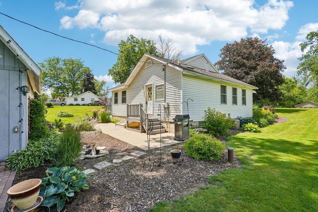 7533 337th AVENUE, Burlington, WI 53105