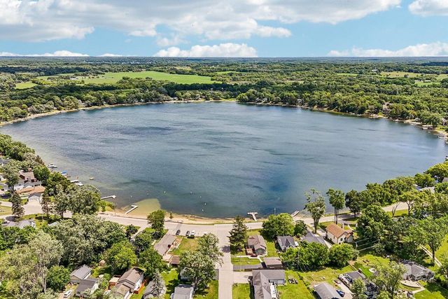 7533 337th AVENUE, Burlington, WI 53105