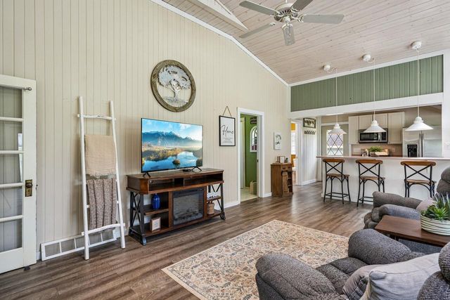 7533 337th AVENUE, Burlington, WI 53105