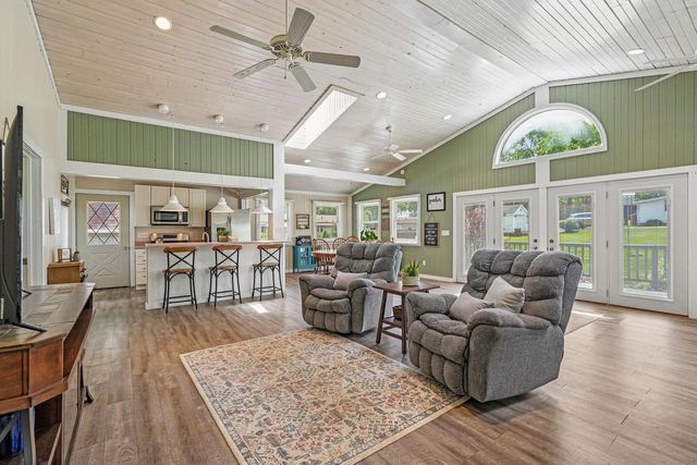 7533 337th AVENUE, Burlington, WI 53105
