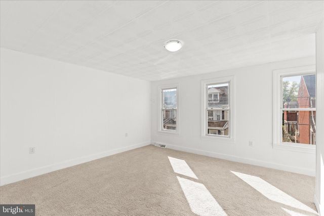 637 W COLLEGE AVE, York, PA 17401